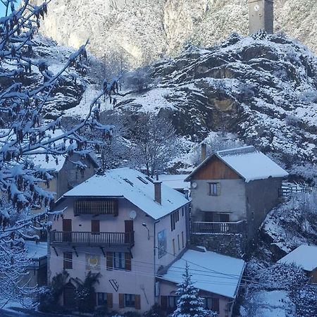 Gite Auberge Les Terres Blanches De Meolans Hostel Buitenkant foto