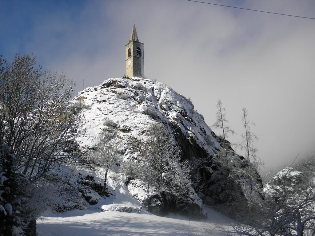 Gite Auberge Les Terres Blanches De Meolans Buitenkant foto