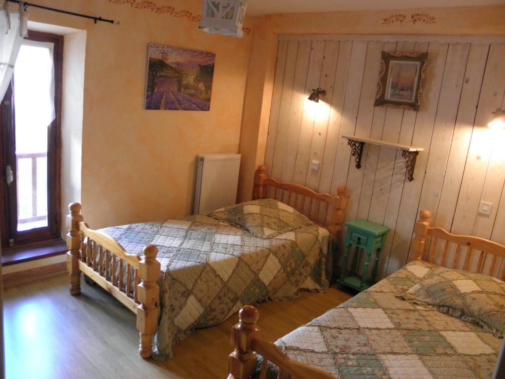 Gite Auberge Les Terres Blanches De Meolans Kamer foto