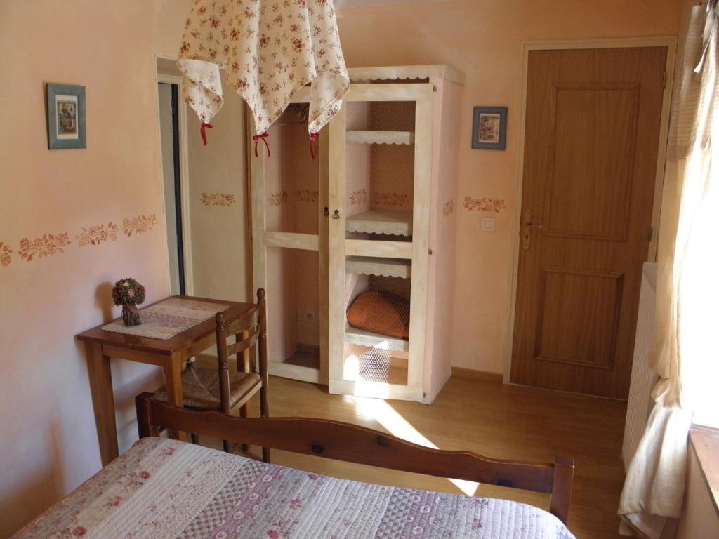 Gite Auberge Les Terres Blanches De Meolans Kamer foto