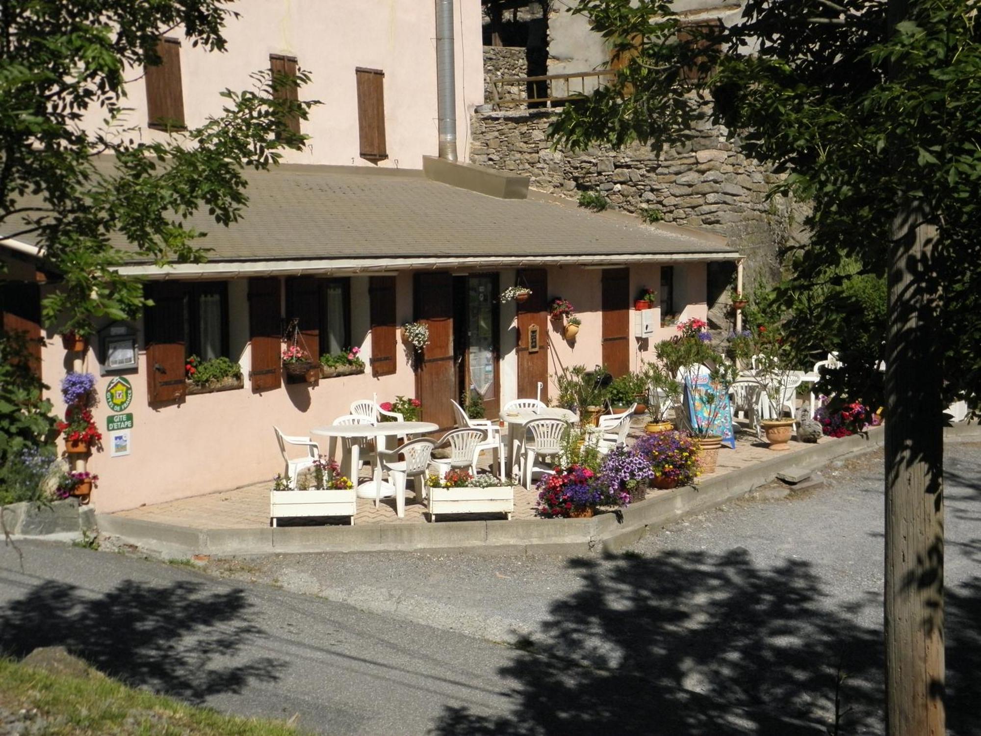 Gite Auberge Les Terres Blanches De Meolans Buitenkant foto