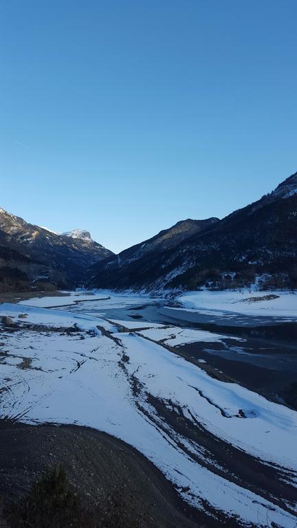 Gite Auberge Les Terres Blanches De Meolans Buitenkant foto