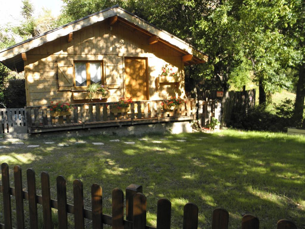 Gite Auberge Les Terres Blanches De Meolans Buitenkant foto