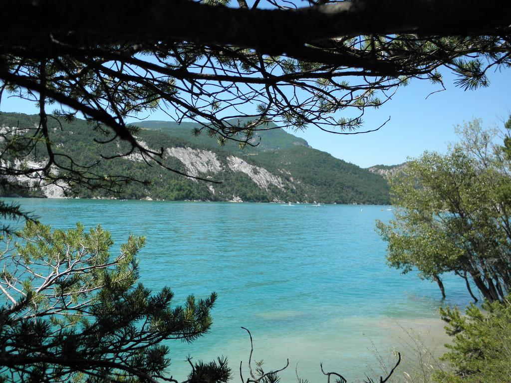 Gite Auberge Les Terres Blanches De Meolans Buitenkant foto