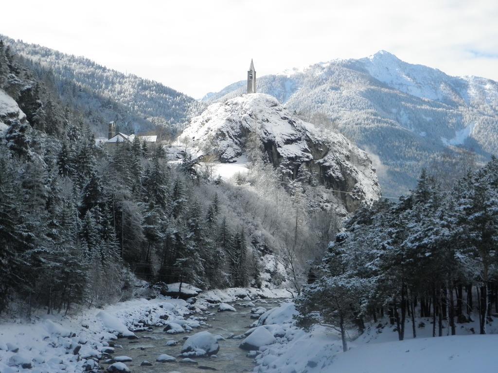 Gite Auberge Les Terres Blanches De Meolans Hostel Buitenkant foto